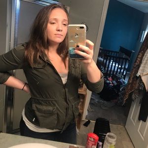 Meet your Posher, Jenifer